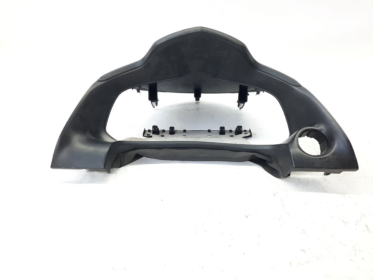 3. Накладка приборной панели Mazda 3 2014-2018 BJS755420B02 Mazda 3