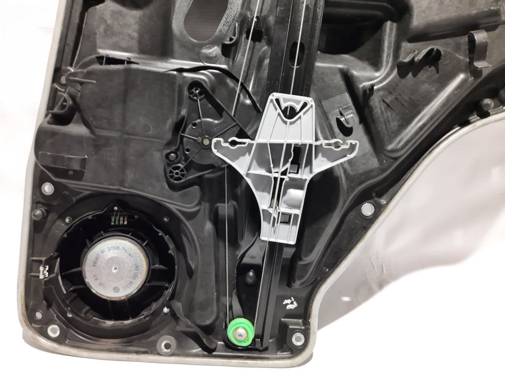 Tiguan Стеклоподъемник двери задней левой Volkswagen Tiguan 2009-2018 5N0839461A Volkswagen Tiguan 17