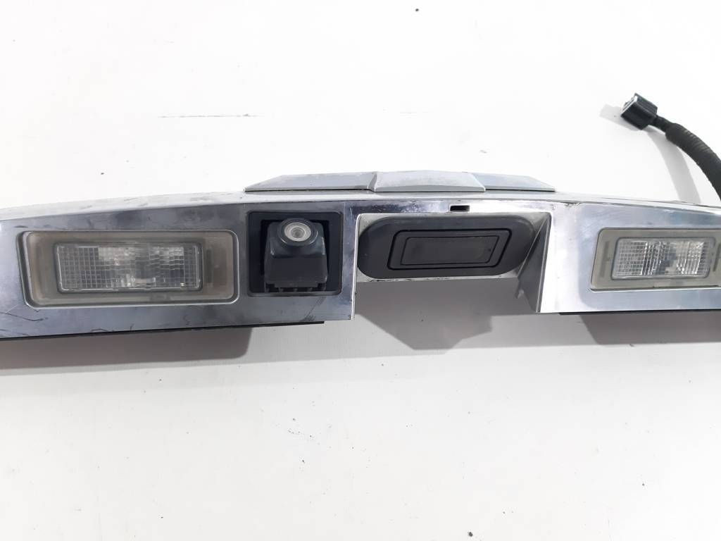 Equinox Накладка задніх дверей із камерою заднього ходу Chevrolet Equinox 2010-2015 84048500 Chevrolet Equinox 3