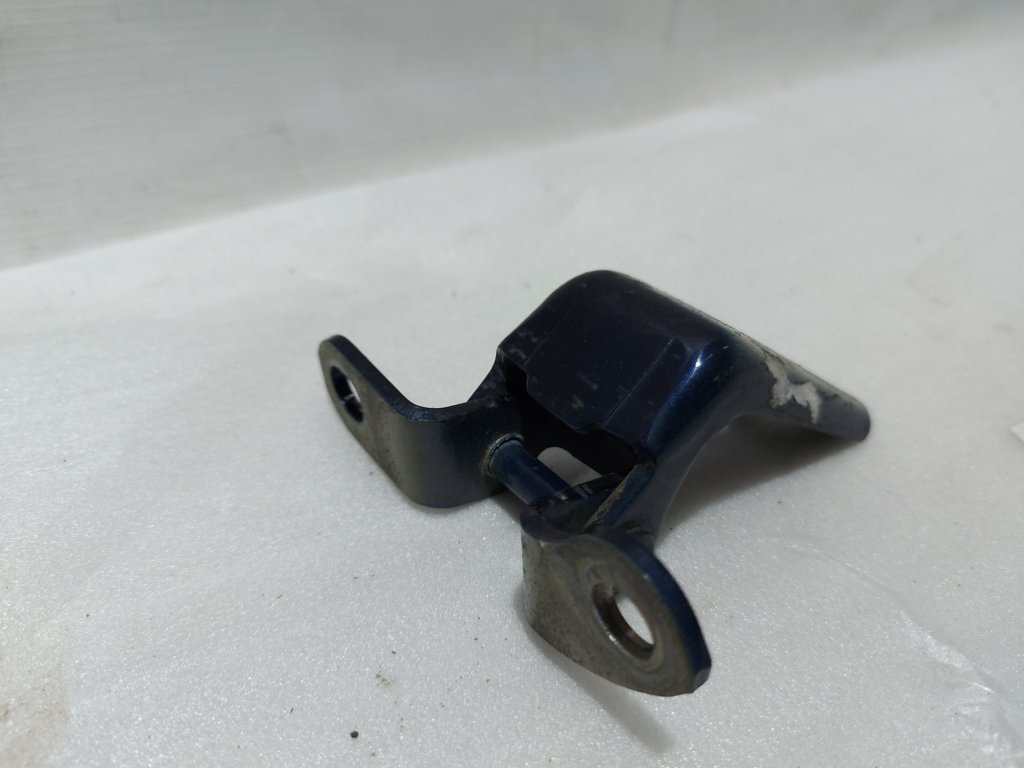 Corolla Петля двери задней левой нижняя Toyota Corolla 2003-2019 68780-02050 Toyota Corolla 3