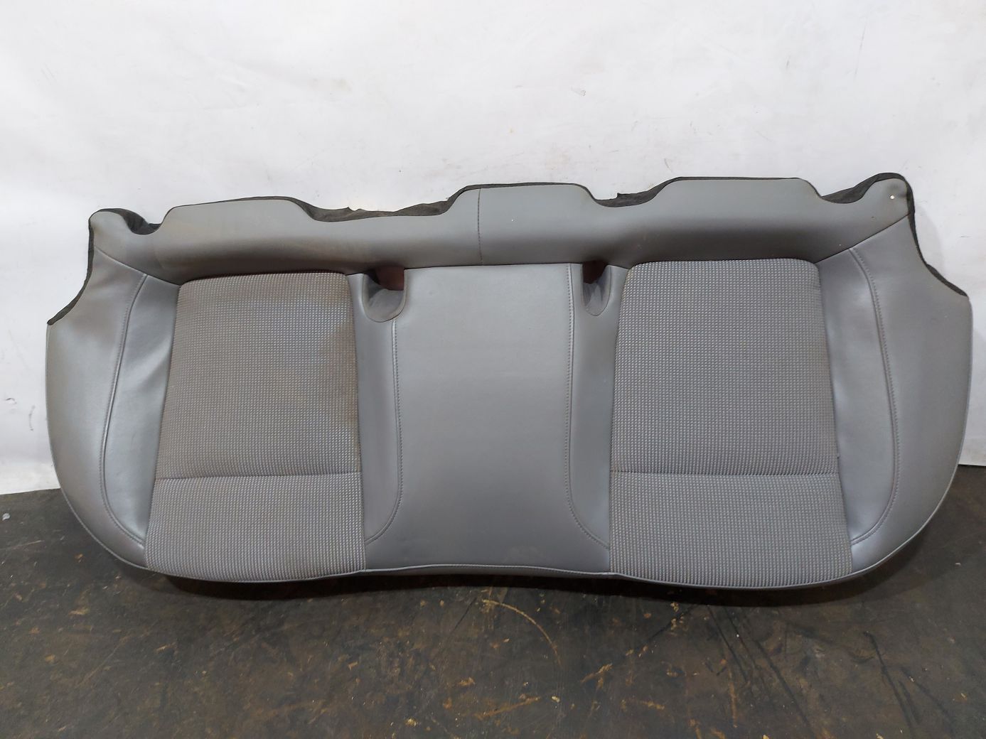Malibu Нижняя часть заднего ряда сидений Chevrolet Malibu 2013 20931419 Chevrolet Malibu 1