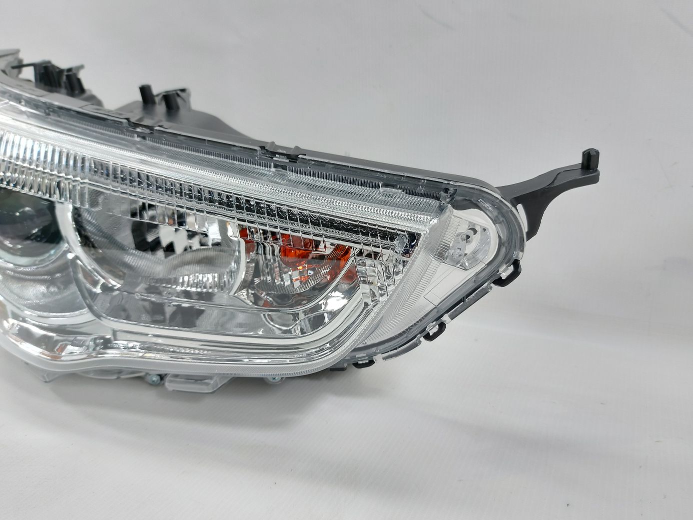 Фары головного света Фара передняя правая Mitsubishi ASX 2013-2018 8301B588 Mitsubishi ASX 3