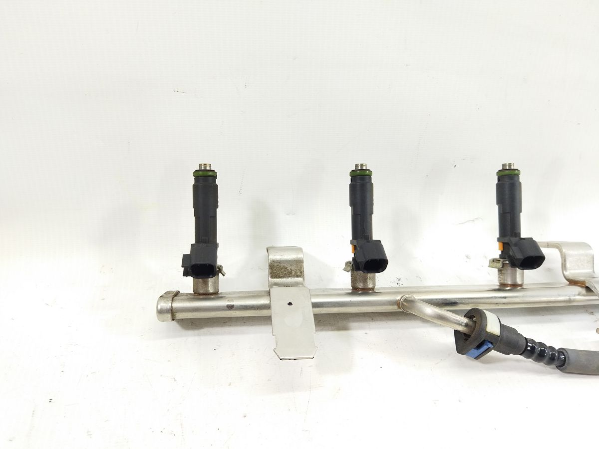 200 limited Топливная рейка с форсунками Chrysler 200 Limited 2015-2017 4593987AC Chrysler 200 Limited 2