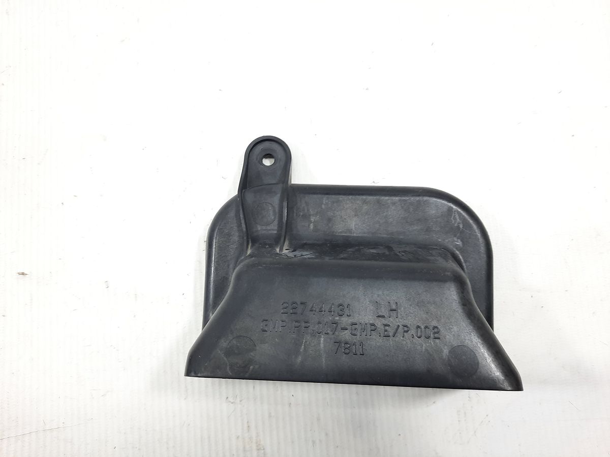 Ats. Накладка на решітку вентиляційна кузова ліва Cadillac ATS 2013-2016 22744431 Cadillac ATS