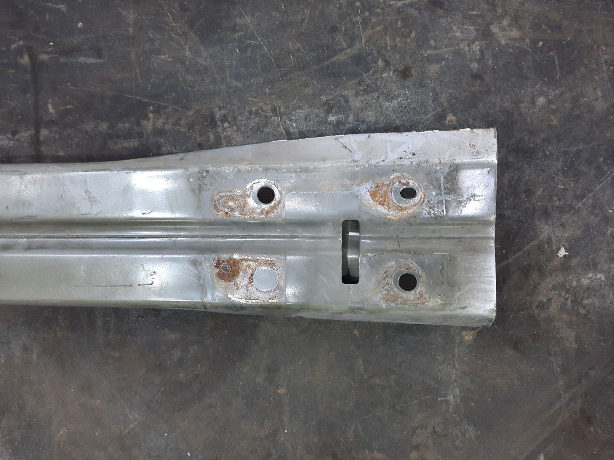 Equinox Підсилювач бампера заднього Chevrolet Equinox 2010-2017 22891609 Chevrolet Equinox 4