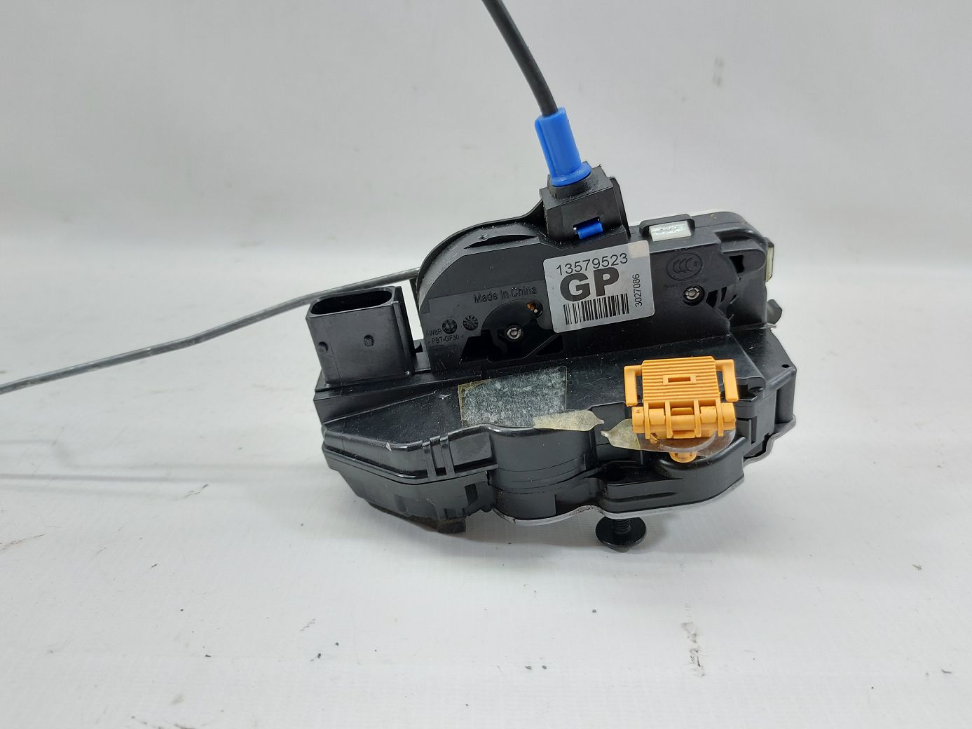 Volt Замок двери передней правой Chevrolet Volt 2011-2015 13579523 Chevrolet Volt 3