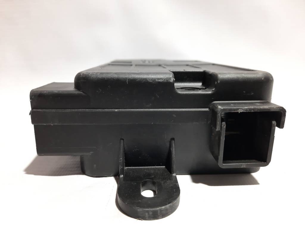 Passat s Клема АКБ плюсова Volkswagen Passat S 2012-2018 561937548 Volkswagen Passat S 4