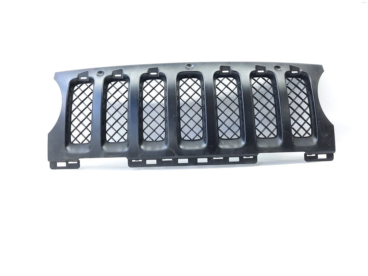 Patriot Сетка решетки радиатора Jeep Patriot 2011-2017 68091527AA Jeep Patriot 4