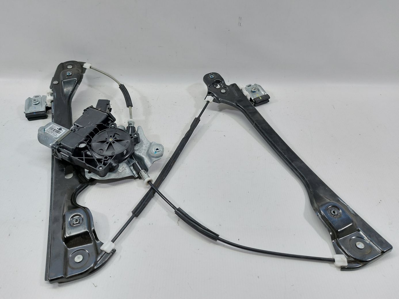 Ats Склопідйомник двері передньої лівої Cadillac ATS 2013-2019 84005653 Cadillac ATS 4