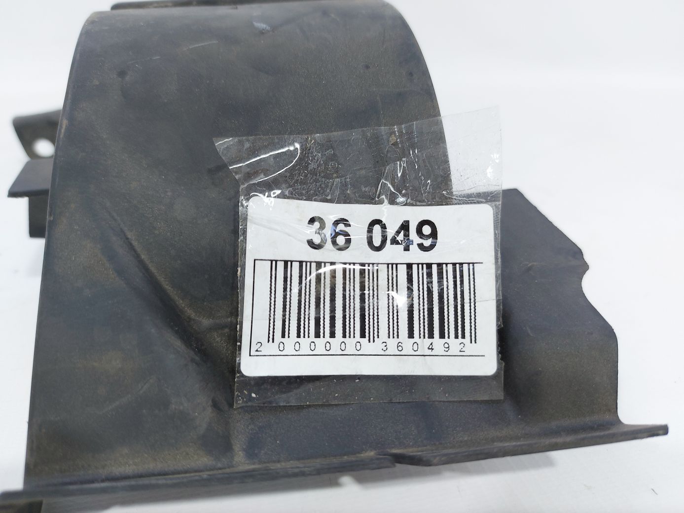 Dart Пыльник радиатора правый Dodge Dart 2014-2016 68381759AA Dodge Dart 4