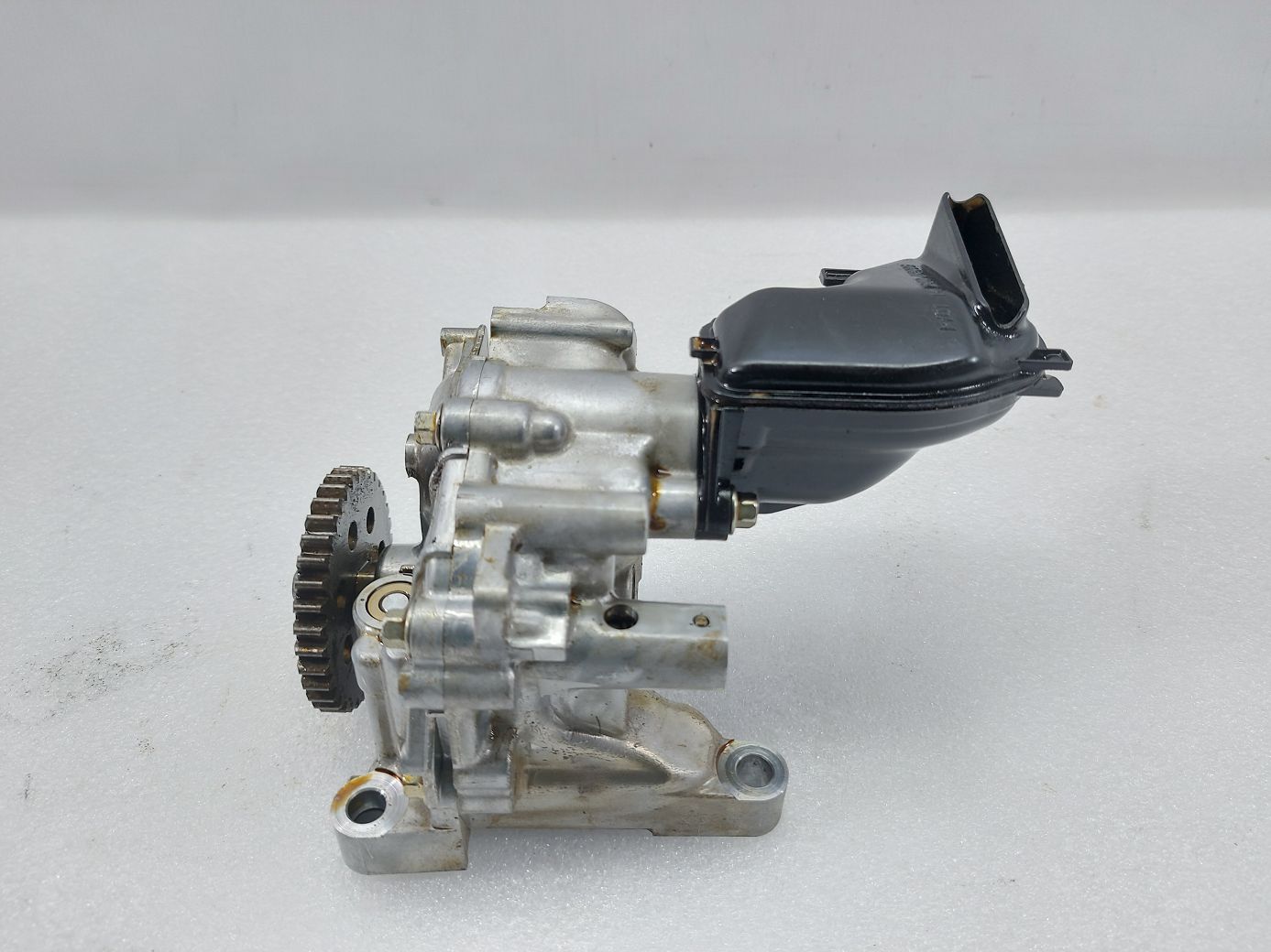 6. Масляный насос Mazda 6 2014-2017 PY0114100A Mazda 6