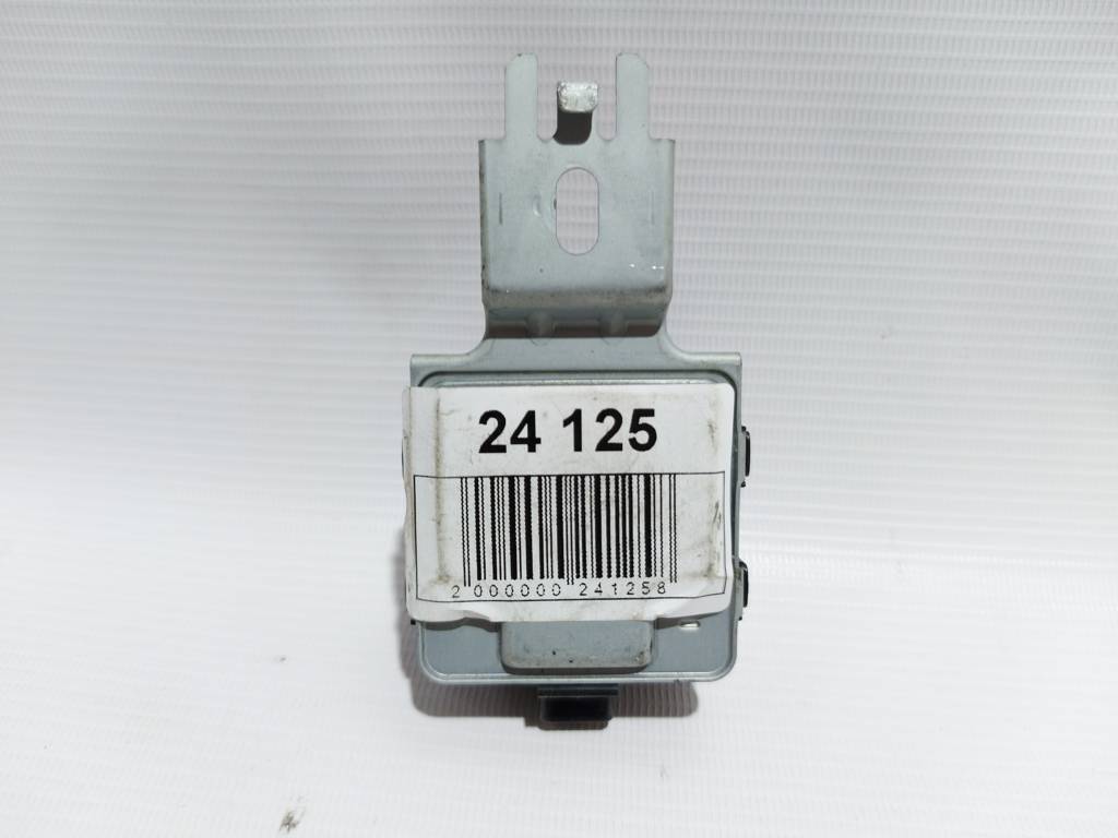 3. Блок комфорту Mazda 3 2015-2018 KD33675D4A Mazda 3