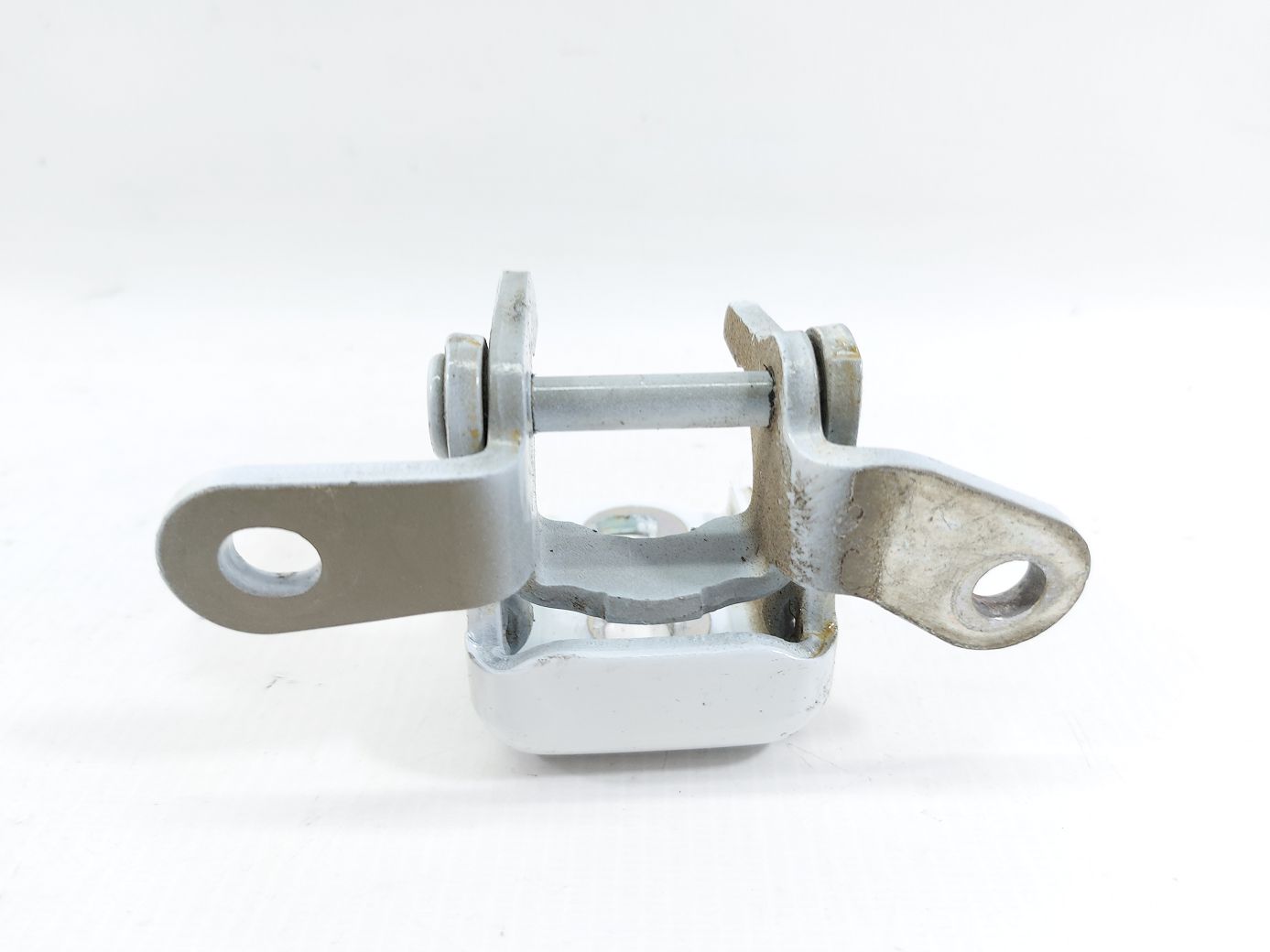 Regal Петля двері задньої правої нижня Buick Regal 2011-2017 13229060 Buick Regal 3