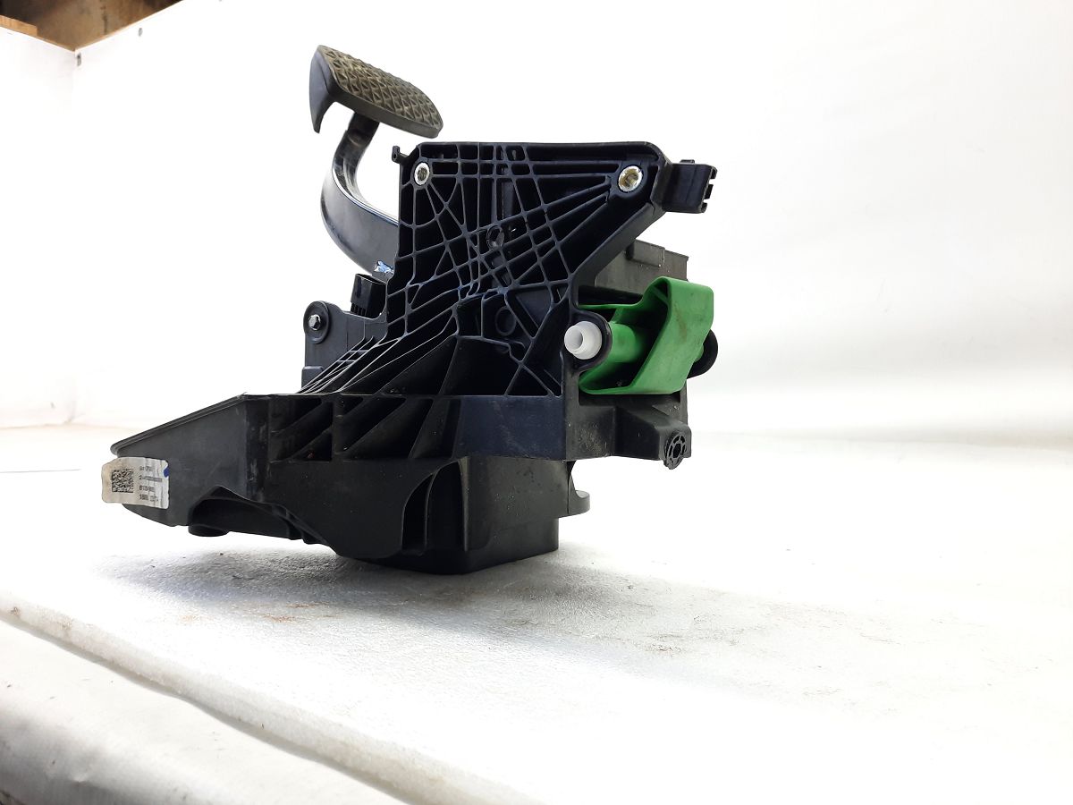 Malibu Педаль гальма Chevrolet Malibu 2018 84091163 Chevrolet Malibu 8