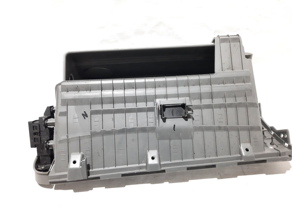 Forte Бардачок Kia Forte 2017-2018 84510B0010BGG Kia Forte 4