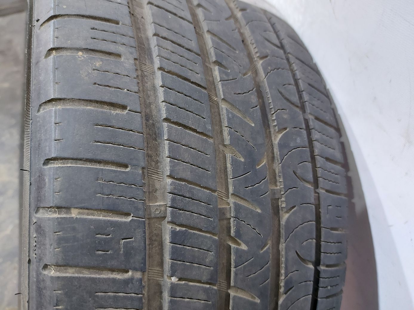 Всесезонные шины Резина Cooper Adventurer 225/45R17 4