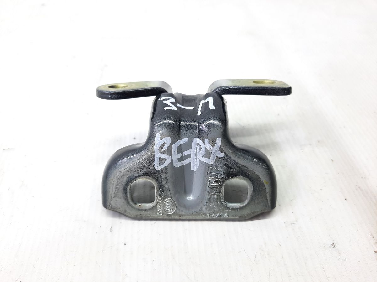 Trax. Петля двери задней правой верхняя Chevrolet Trax 2015-2021 13501714 Chevrolet Trax Trax. Петля двери задней правой верхняя Chevrolet Trax 2015-2021 13501714 Chevrolet Trax