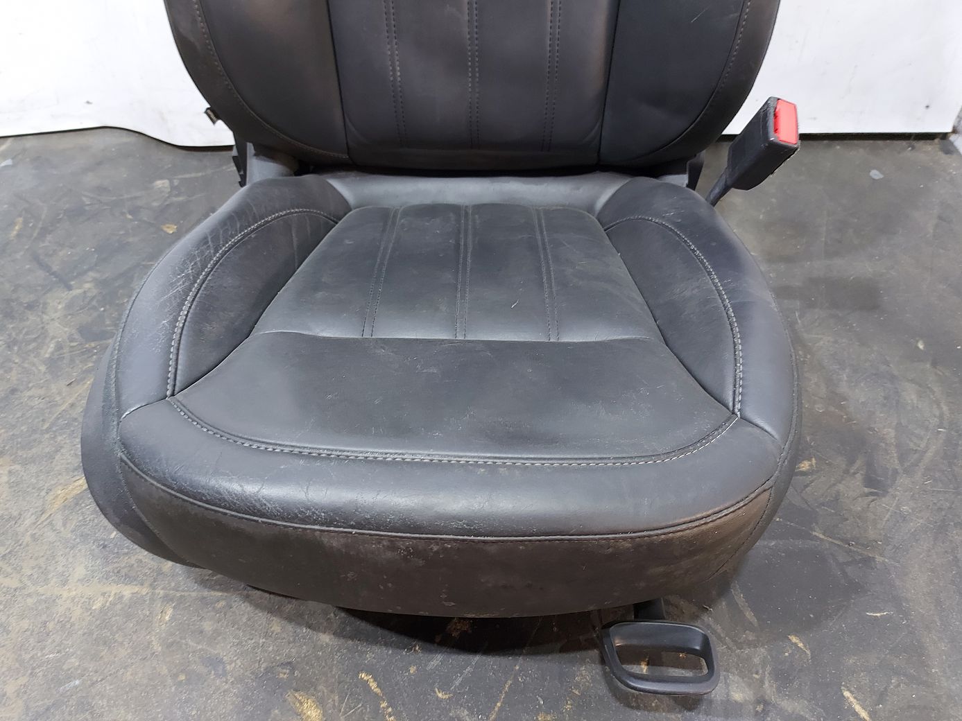 Regal Сидение пассажирское (черная кожа) Buick Regal 2014-2017 23191394 Buick Regal 2