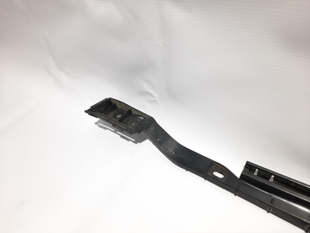 7 series Кріплення накладки порога заднє ліве BMW 7 2009-2012 7187105 BMW 7 4