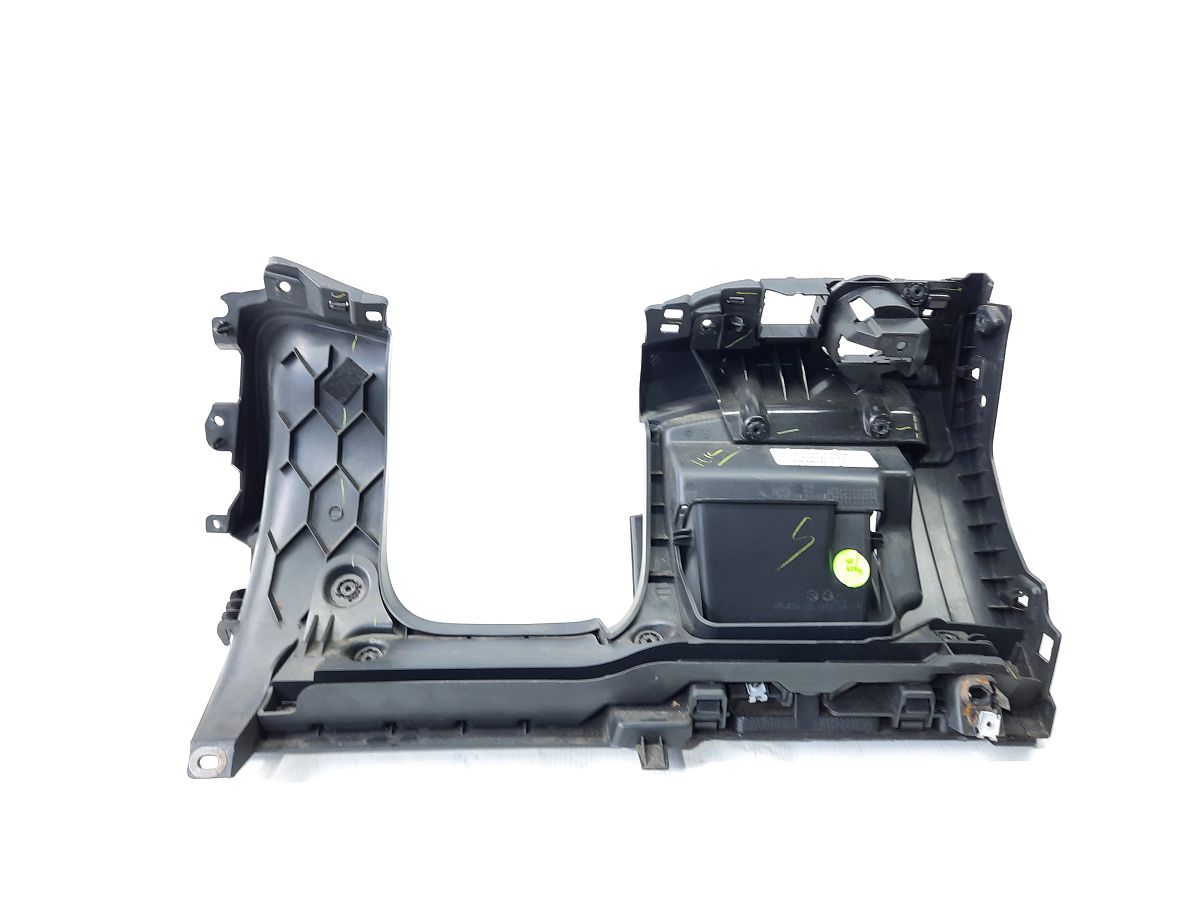 Passat s Накладка торпеди нижня ліва Volkswagen Passat S 2012-2015 561858365 Volkswagen Passat S 2