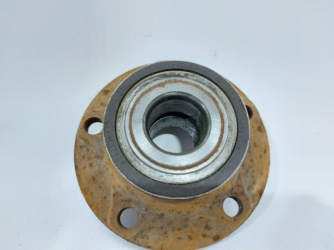 Passat s Ступиця задня права/ліва Volkswagen Passat S 2006-2020 3G0598611A Volkswagen Passat S 3