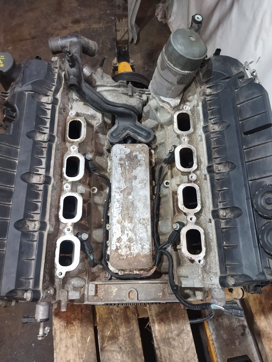 Xf Двигун (без навісного обладнання) 5L V8 (без компресора, атмосферний) Jaguar XF 2010-2012 C2D49712 Jaguar XF 8