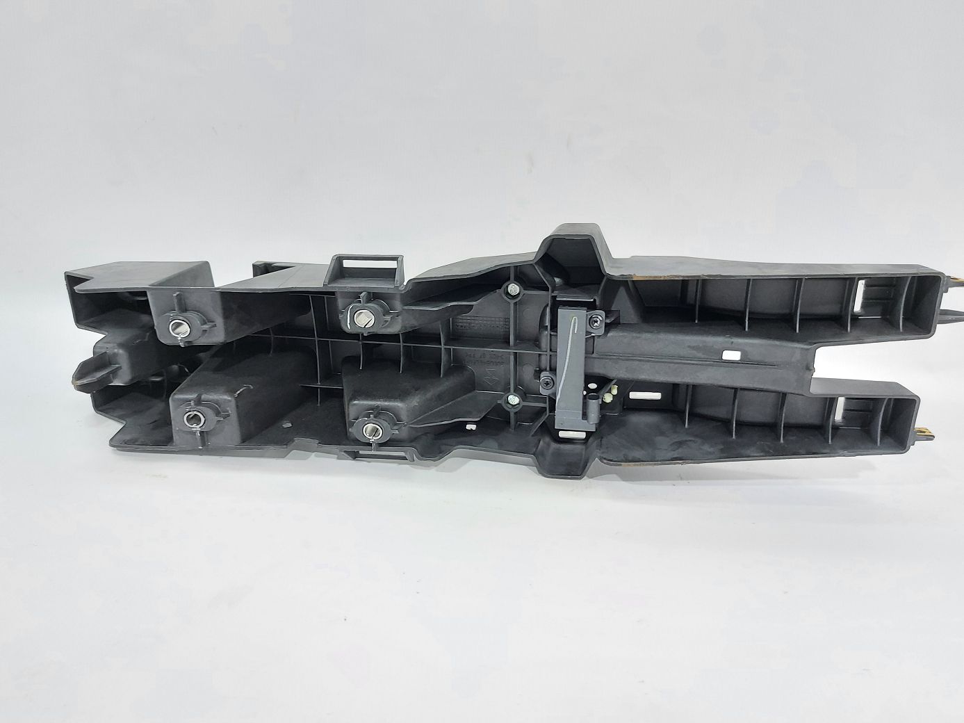 Journey Кріплення центральної консолі Dodge Journey 2012-2016 3000549LFN Dodge Journey 3