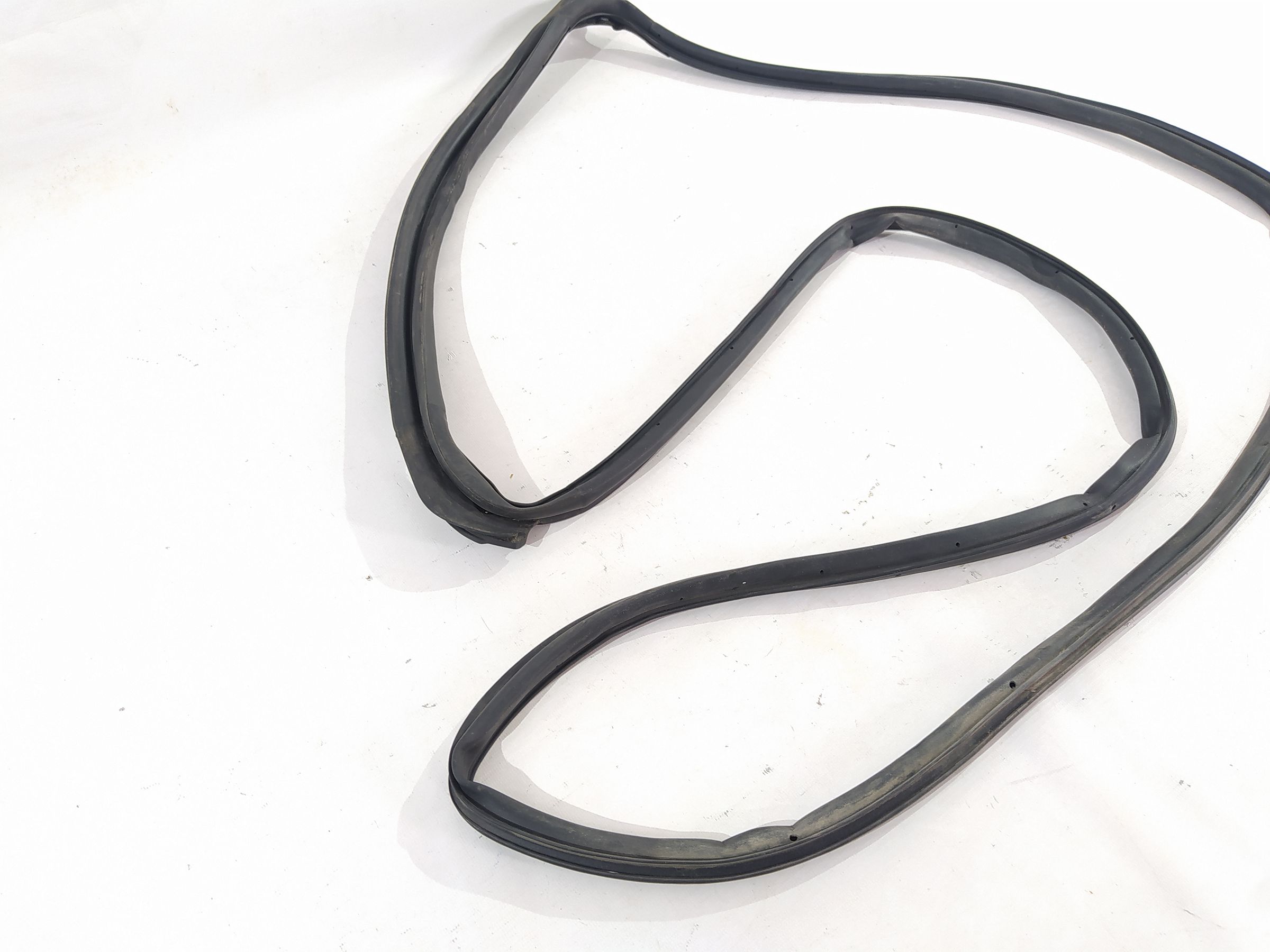 Versa note Ущільнювач двері задньої лівої Nissan Versa Note 2014-2019 828313WC0A Nissan Versa Note 2