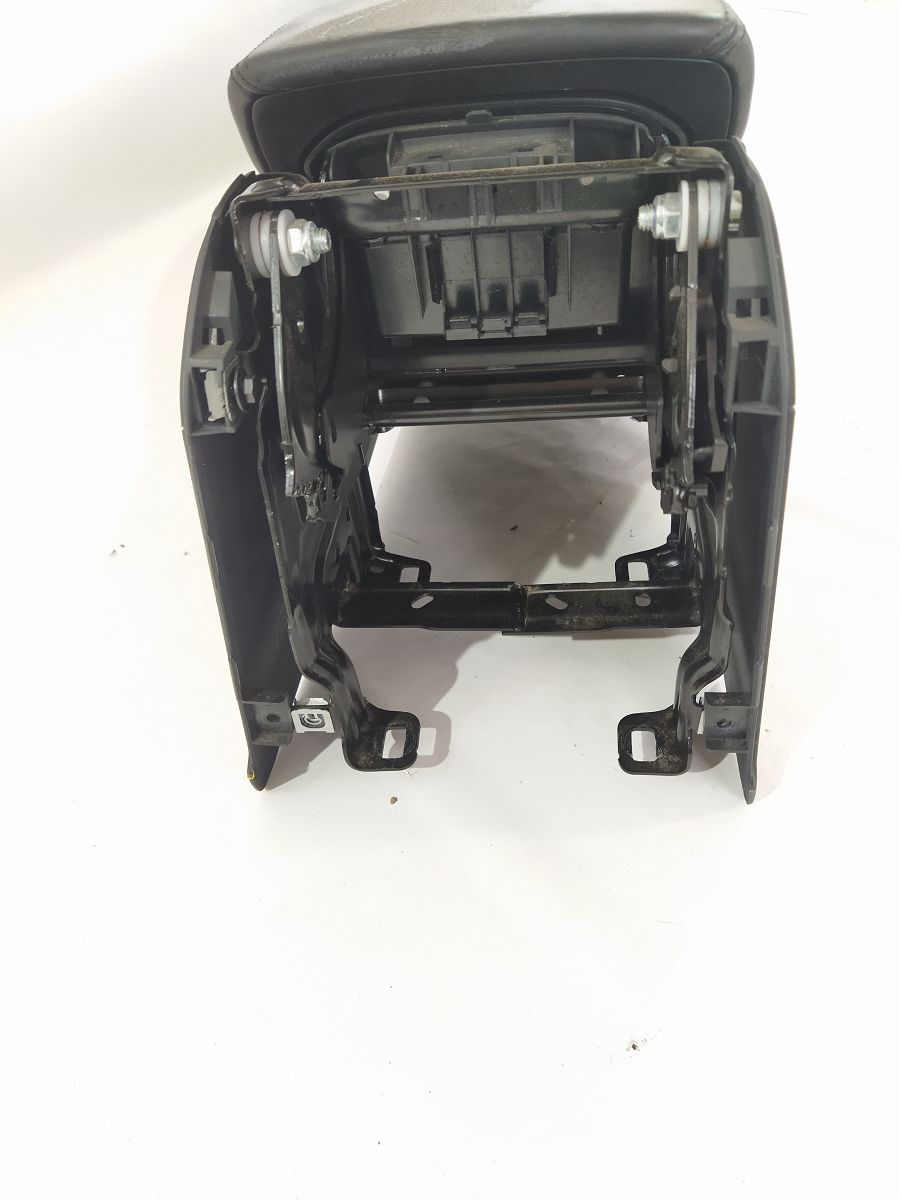 A4 Консоль центральная Audi A4 2009-2016 8K0863244E6PS Audi A4 15