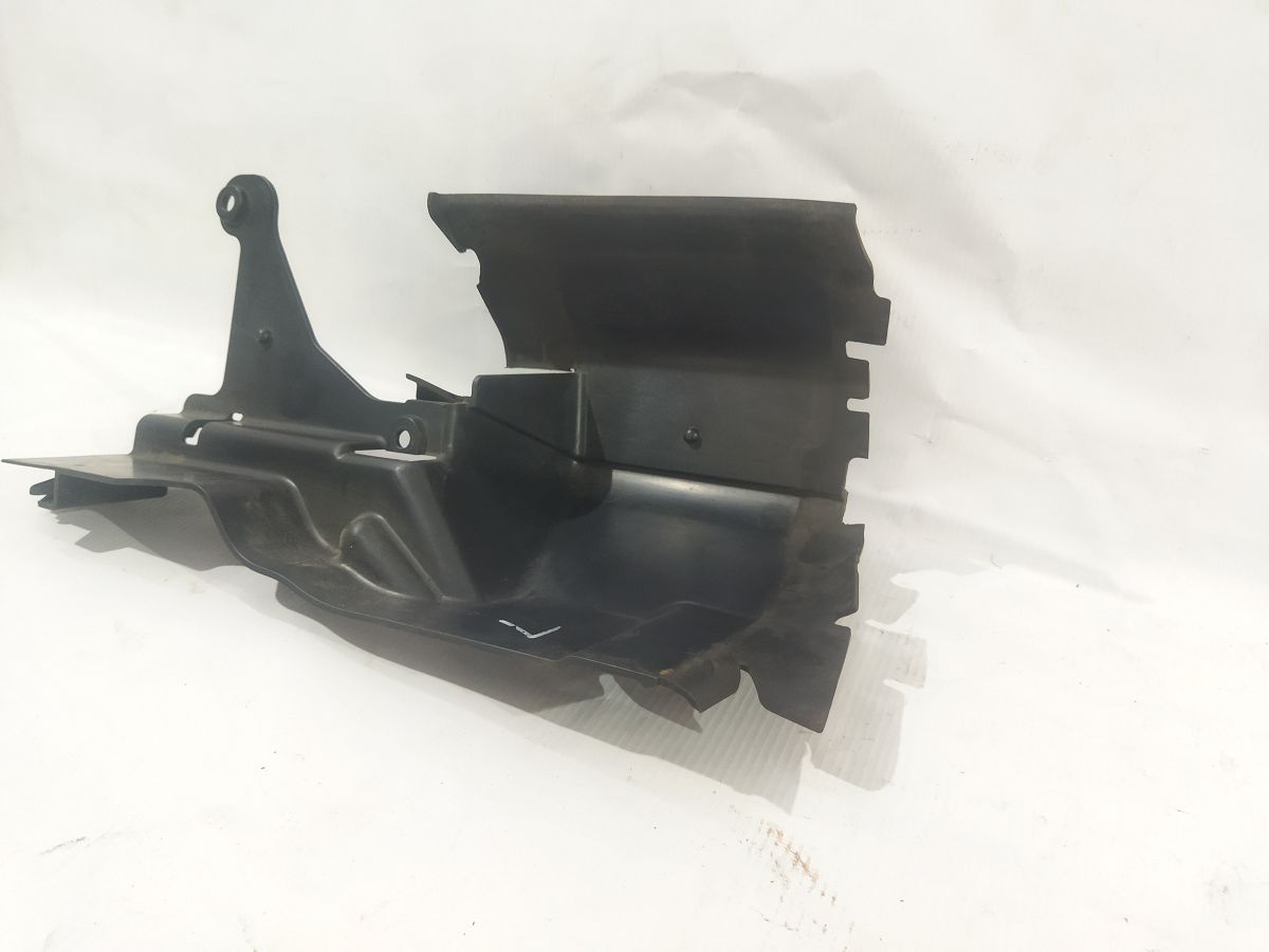 S60 Дефлектор радиатора левый Volvo S60 2014-2018 31383122 Volvo S60 2