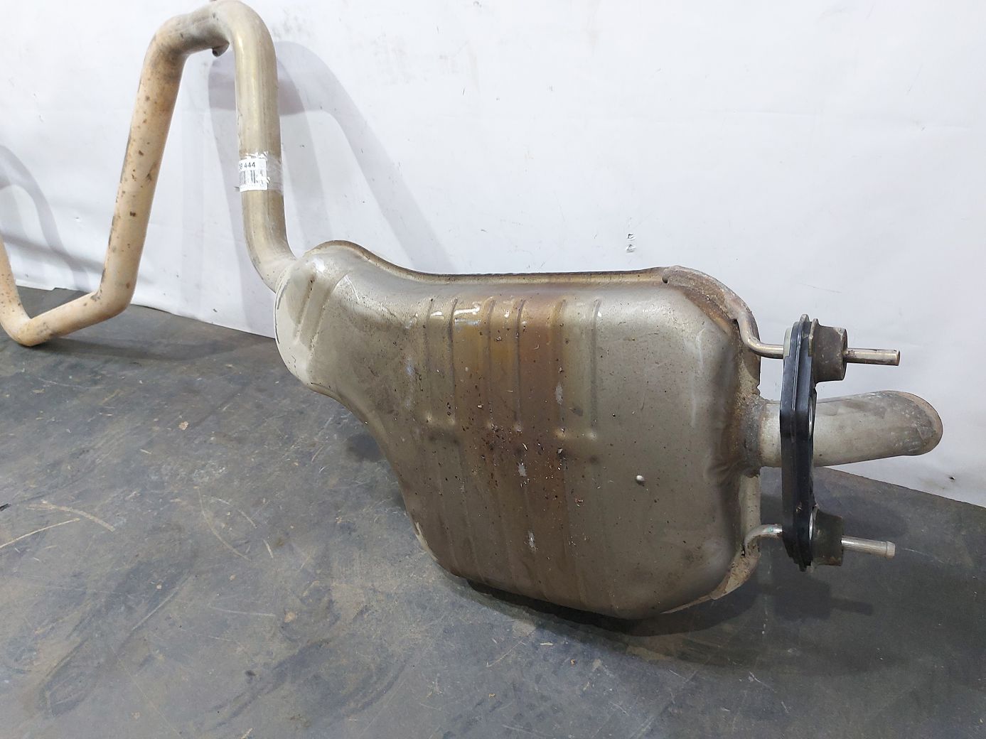 Malibu Вихлопна труба ззаду Chevrolet Malibu 2016-2021 84251079 Chevrolet Malibu 7