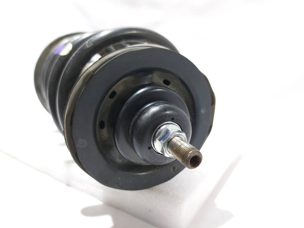 Prius c Стойка амортизатора передняя левая Toyota Prius C 2012-2019 4852052541 Toyota Prius C 5
