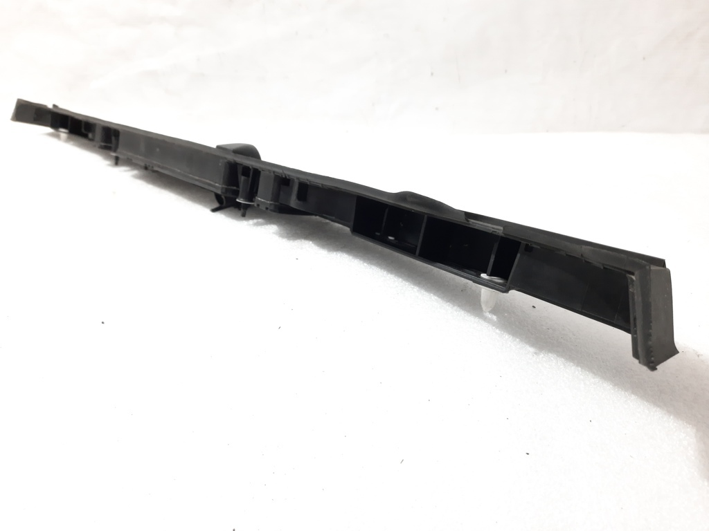 7 series Накладка крышки багажника BMW 7 2012 51137200035 BMW 7 14