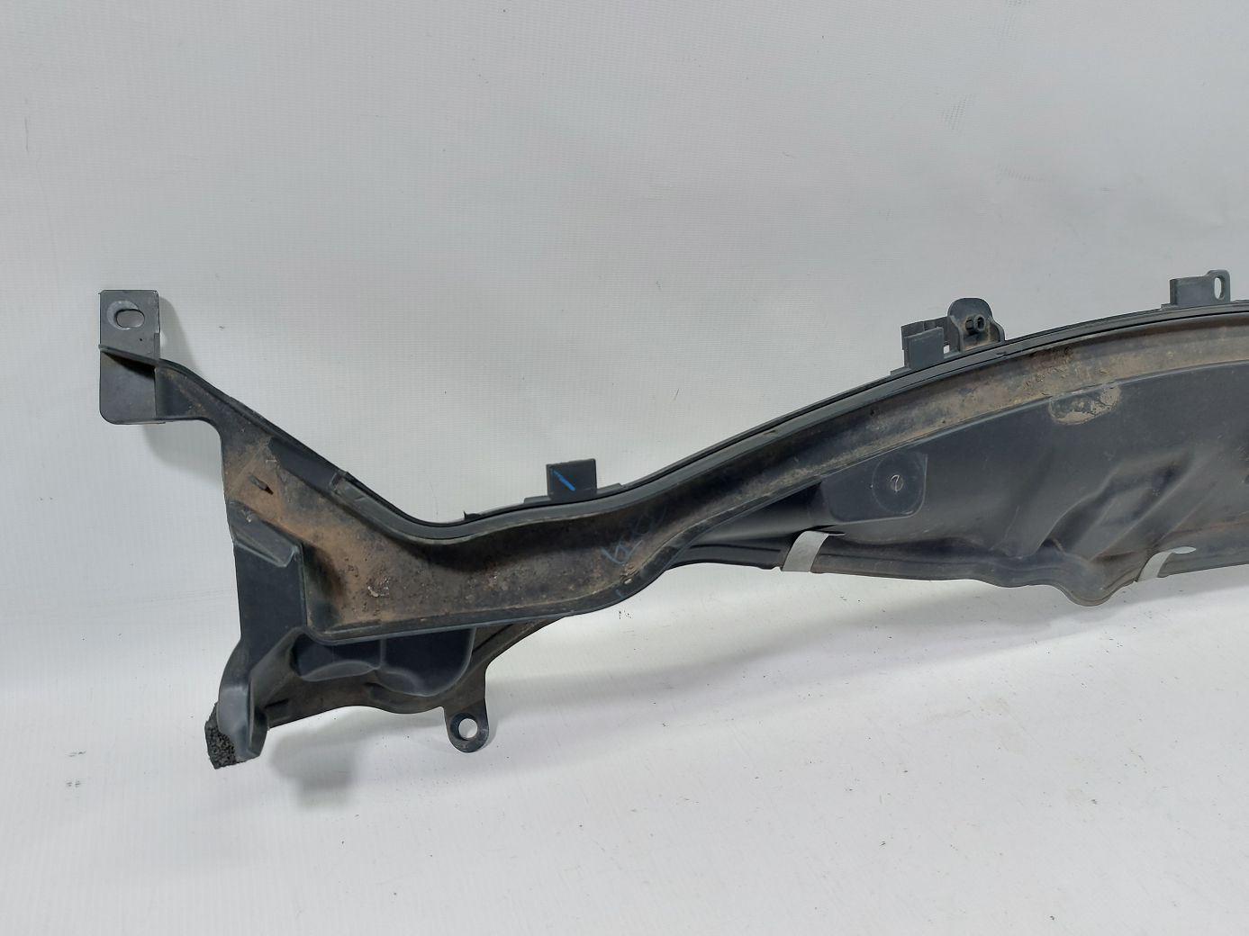 Fiesta Водостік під лобове скло Ford Fiesta 2011-2019 AE8Z5402010A Ford Fiesta 2