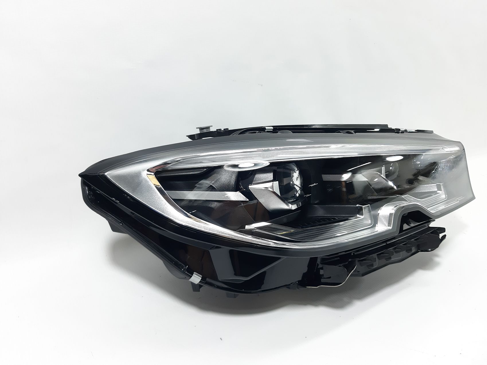 Фари головного світла Фара передня права BMW 3 2019-2023 63118496160 BMW 3 2 Фари головного світла Фара передня права BMW 3 2019-2023 63118496160 BMW 3 2
