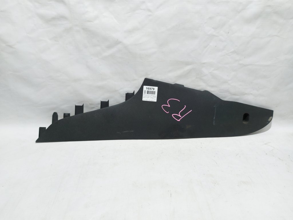 Passat s Обшивка консоли центральной правая Volkswagen Passat S 2012-2019 561863046A82V Volkswagen Passat S 10