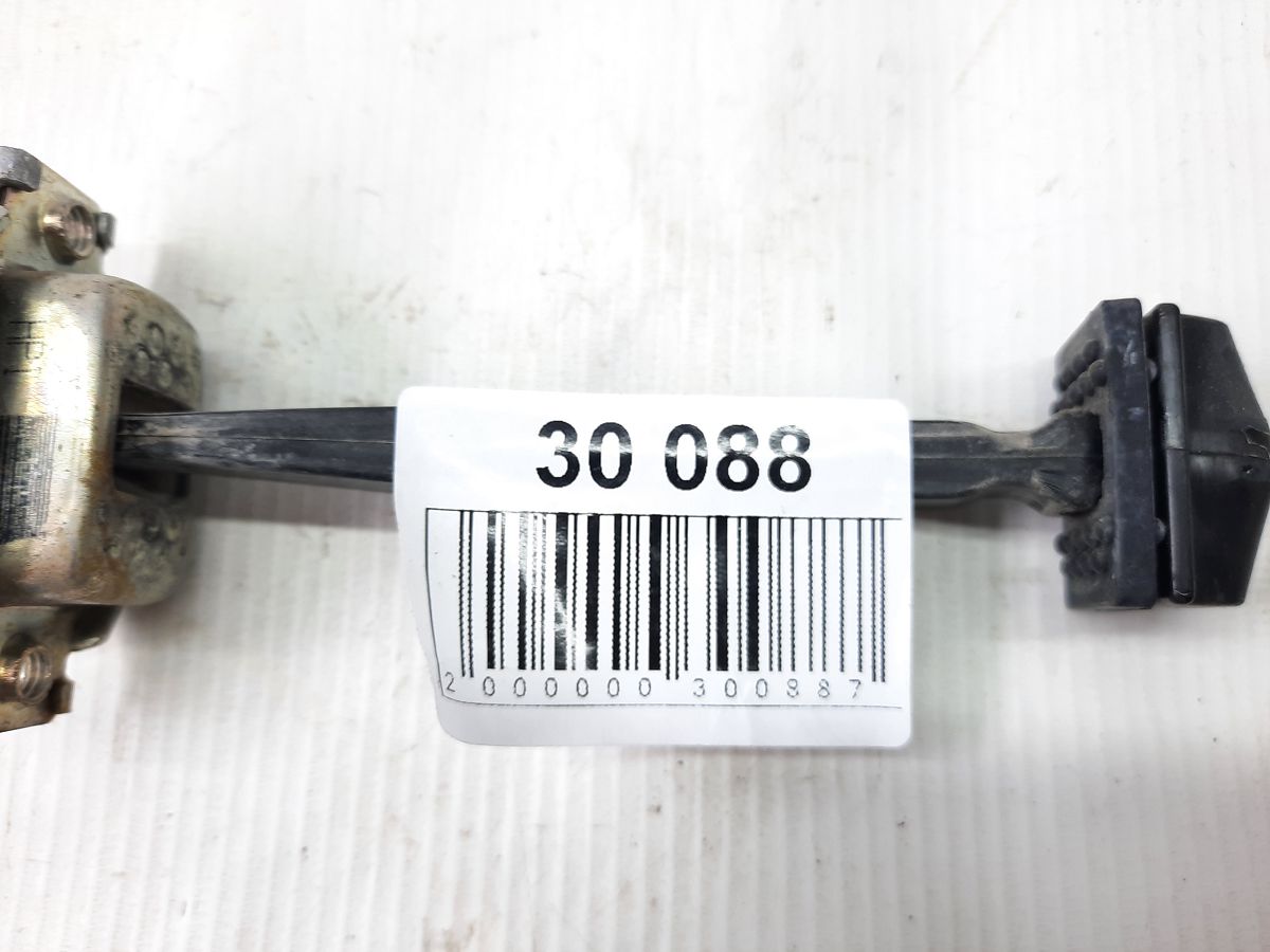 Insight Ограничитель двери задней левой Honda Insight 2010-2014 72880TM8A01 Honda Insight 13