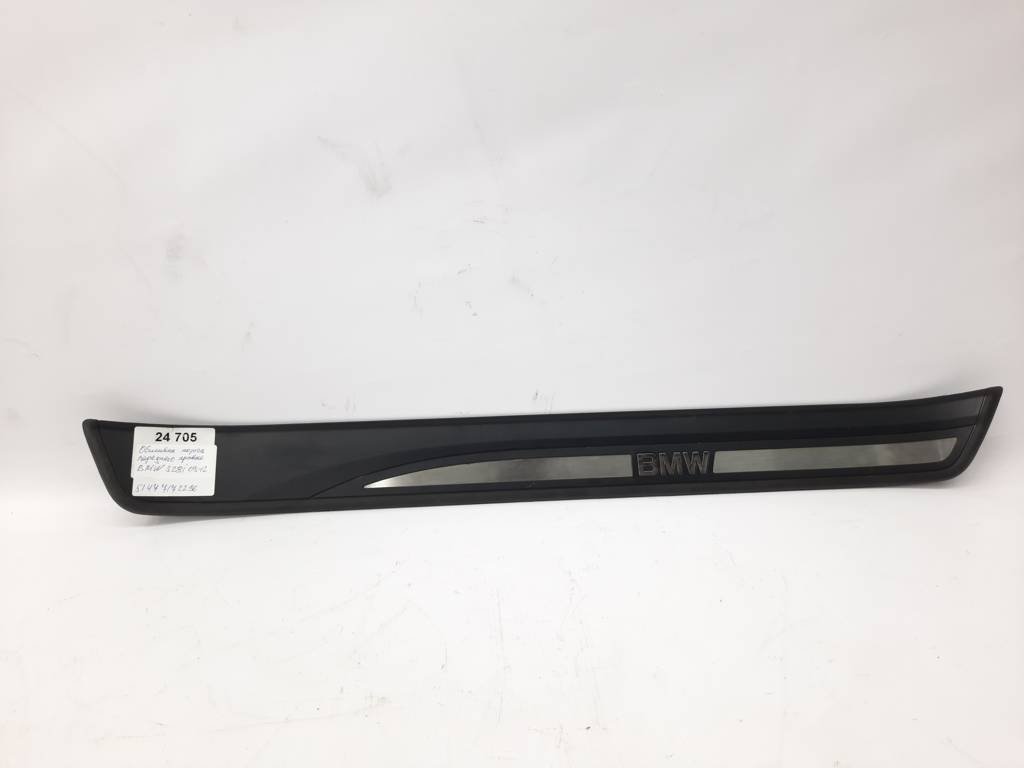 328i xdrive. Обшивка порога переднього права BMW 328i xDrive 2009-2012 51477172296 BMW 328i xDrive