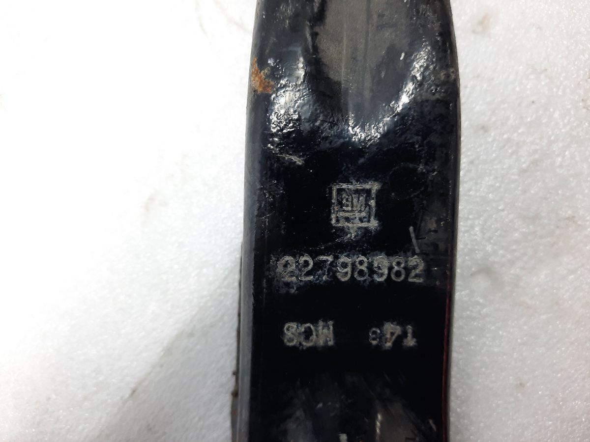 Ats Кронштейн задньої підвіски Cadillac ATS 2013-2019 84034727 Cadillac ATS 4