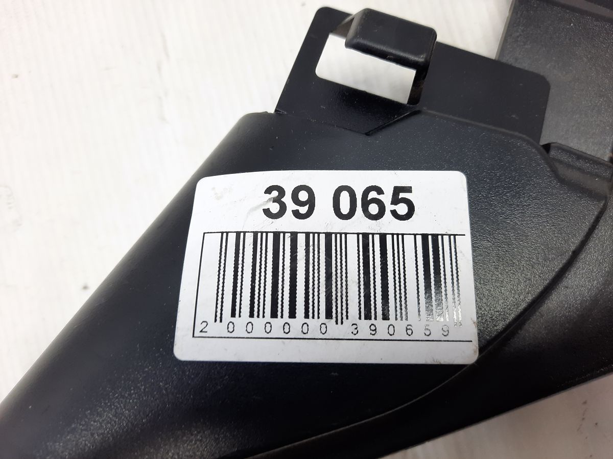 Altima Кутник дверей передньої правої внутрішній Nissan Altima 2013-2018 802923TA0A Nissan Altima 6