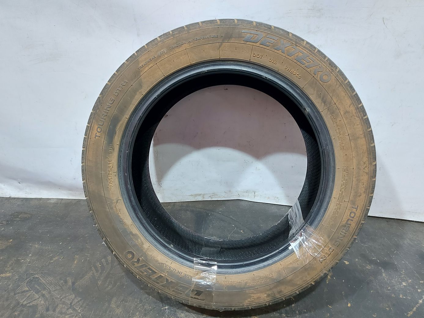 Всесезонные шины. Резина Dextero Tourig DTR1 205/55R16