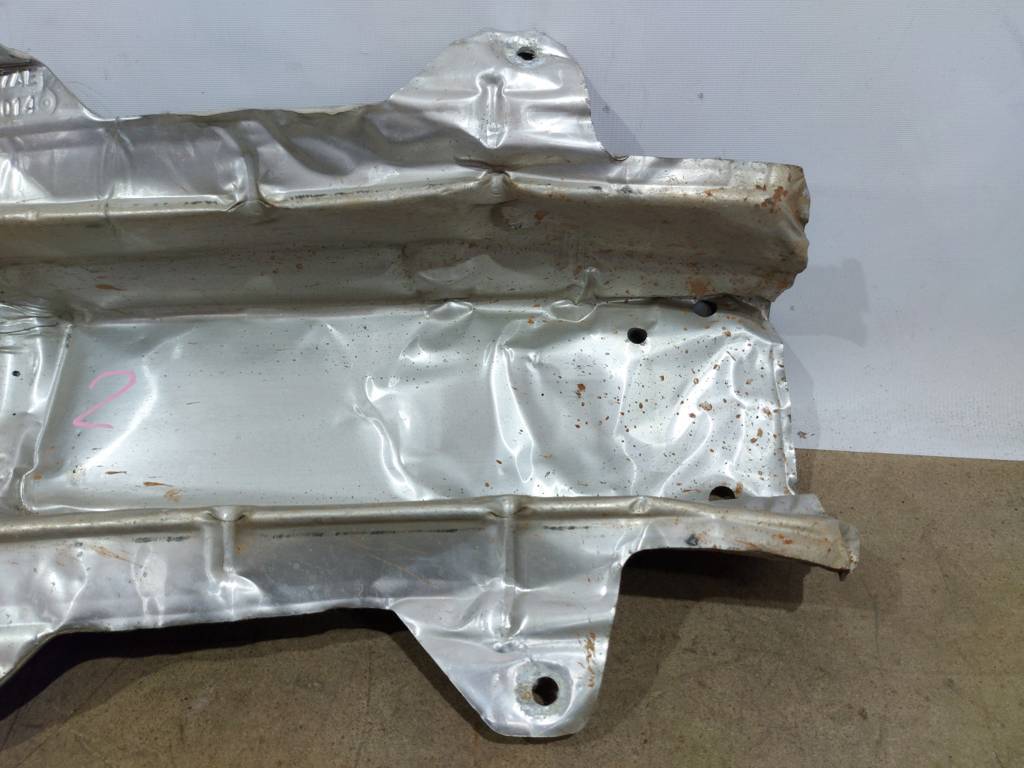 Dart Термозащита выхлопной трубы средней части Dodge Dart 2013-2019 68086787AE Dodge Dart 11