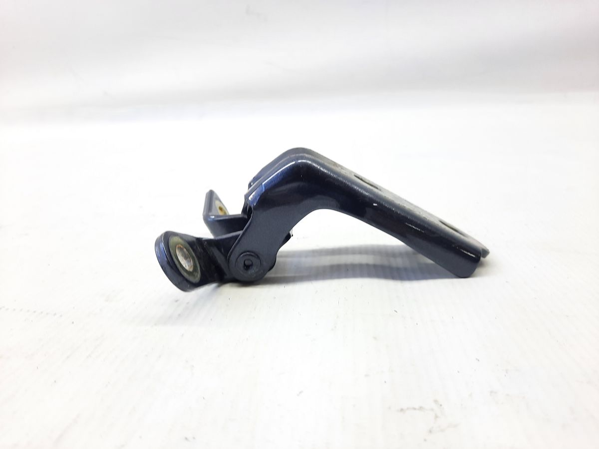 Cruze. Петля двері передньої задньої лівої нижня Chevrolet Cruze 2011-2016 13501715 Chevrolet Cruze Cruze. Петля двері передньої задньої лівої нижня Chevrolet Cruze 2011-2016 13501715 Chevrolet Cruze