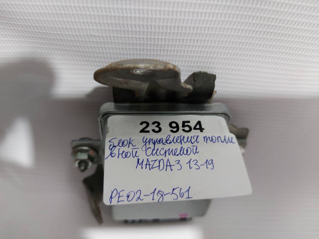 3 Блок управління паливною системою Mazda 3 2013-2019 PE0218561 Mazda 3 5