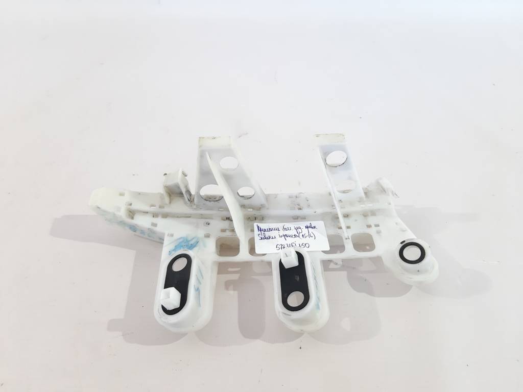 Impreza Кріплення бампера заднього праве Subaru Impreza 2015-2016 57731FJ350 Subaru Impreza 5