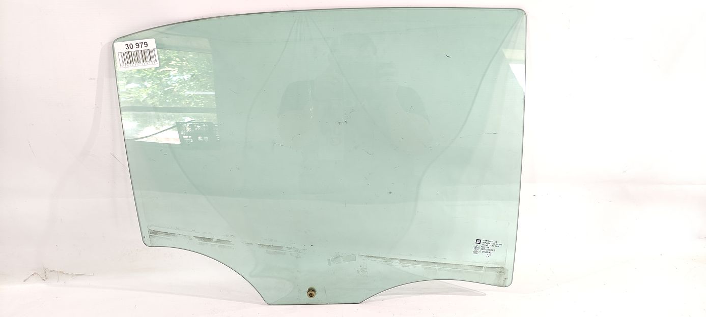 Malibu Стекло двери задней правой Chevrolet Malibu 2013-2016 22892813 Chevrolet Malibu 4