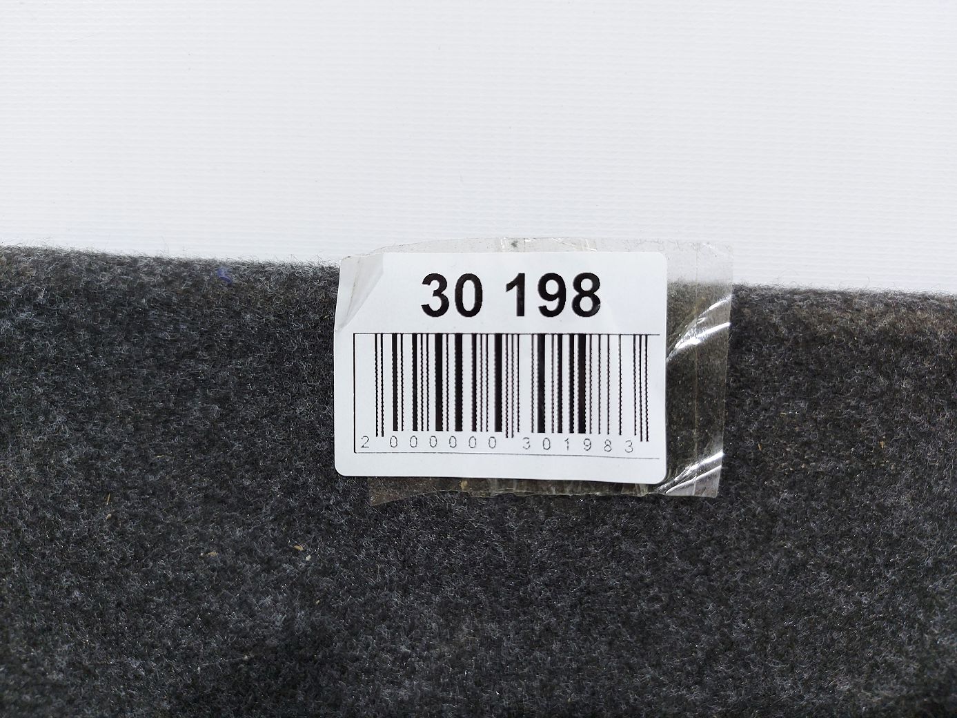 Fiesta sedan Обшивка крышки багажника Ford Fiesta sedan 2014-2019 D2BZ5446404AB Ford Fiesta sedan 5