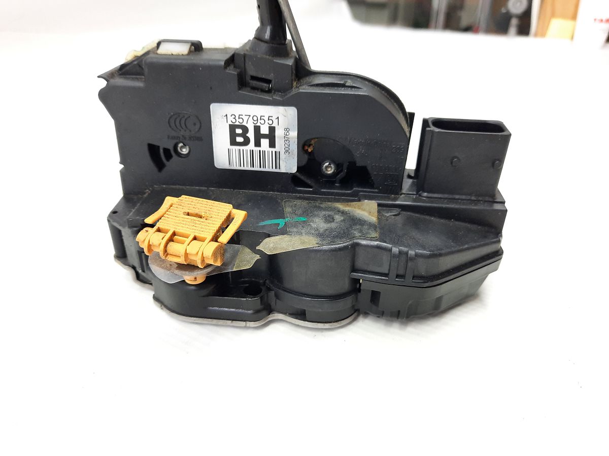 Equinox Замок дверей задньої лівої Chevrolet Equinox 2010-2015 13579551 Chevrolet Equinox 4