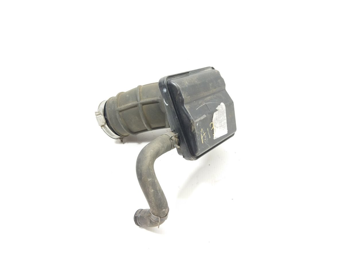 Altima Патрубок повітряного фільтра Nissan Altima 2014-2018 165763TA0B Nissan Altima 4