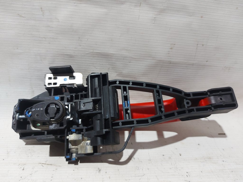 Focus Ручка дверей задньої/передньої правої/лівої зовнішня Ford Focus 2012-2018 CV6Z-5422404-CA Ford Focus 4